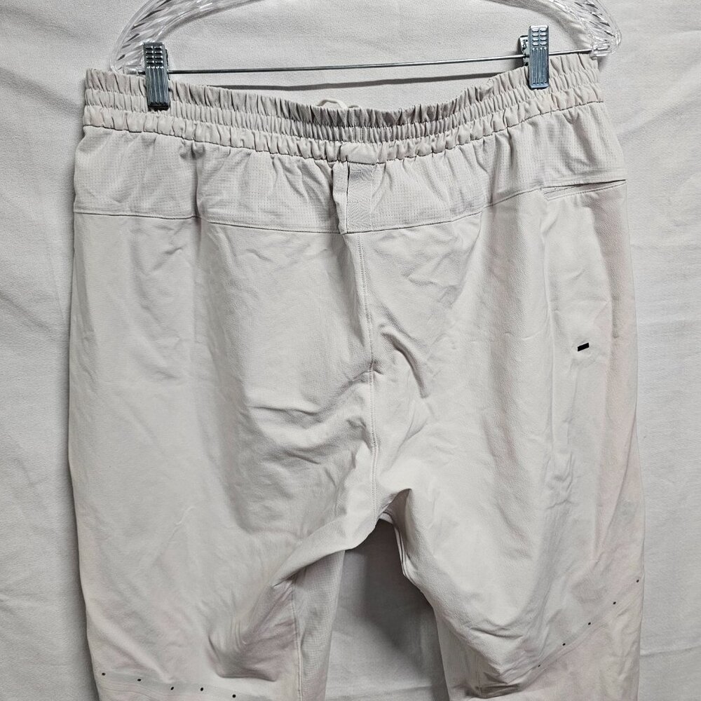 Lululemon License To Train Pant 30" Men's Pants Size XXL - Picture 15 of 16